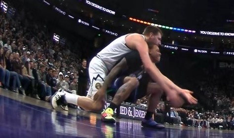 世界杯比赛在线观看入口-阿德尔曼：若联盟允许小个子对约基奇的防守动作 那我们必须适应