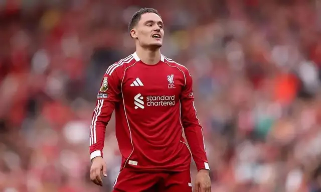 世界杯高清直播app官网-英超-纽卡VS曼联：红军欧冠资格都难，红魔理论上能争冠|利物浦|纽卡斯尔|维拉|切尔西|阿斯顿维拉_新浪体育_新浪新闻