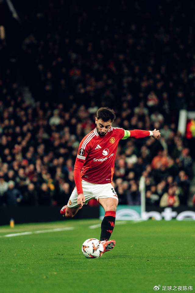 世界杯高清直播app官网-英超-纽卡VS曼联：红军欧冠资格都难，红魔理论上能争冠|利物浦|纽卡斯尔|维拉|切尔西|阿斯顿维拉_新浪体育_新浪新闻