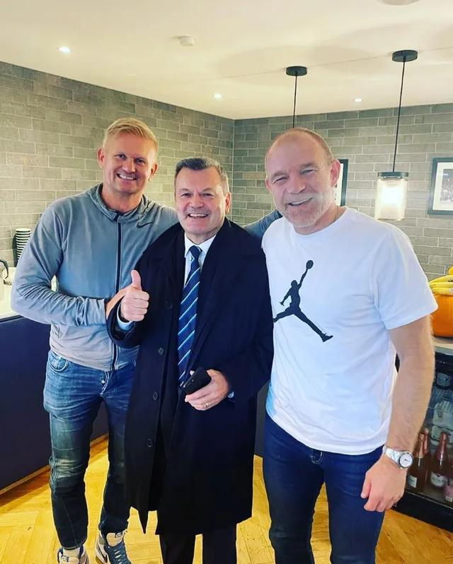 世界杯高清直播app官网-不是一个人在战斗！哈兰德的一切，都是公司化运作|挪威|转会|克里斯蒂亚诺·罗纳尔多|埃尔林-哈兰德|贝克汉姆_新浪体育_新浪新闻